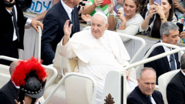 El Papa Francisco pide paz ante el peligro de una guerra nuclear – ACI Prensa