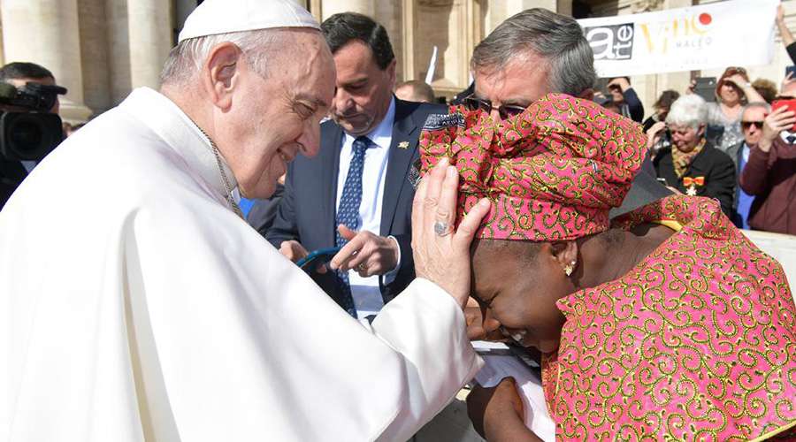 El Papa Francisco agradece a revista misionera “ser la voz de los sin voz” – ACI Prensa
