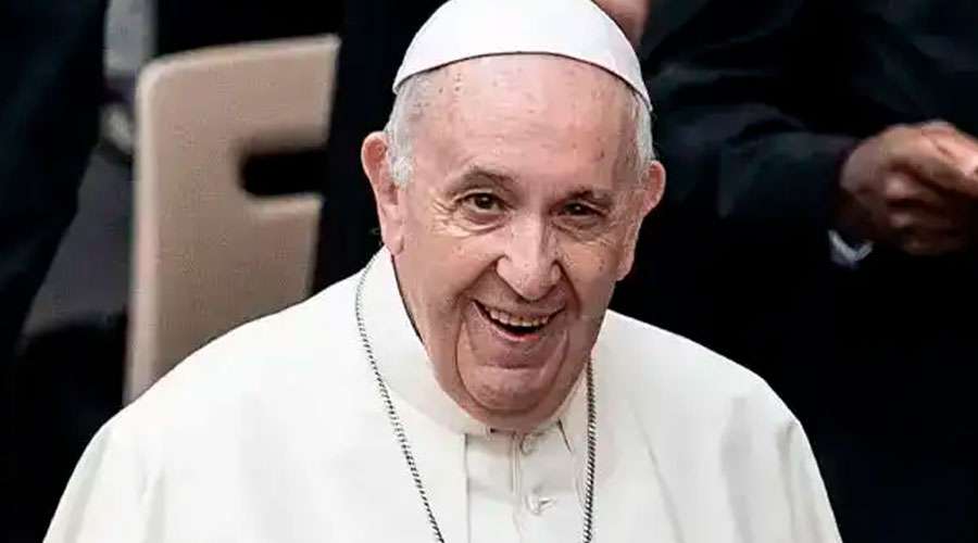 El Papa envía respuesta a carta de niña que contó su emoción al recibir la Eucaristía – ACI Prensa
