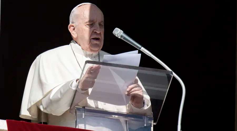 Papa Francisco animó a rezar siempre: La oración es la medicina de la fe – ACI Prensa