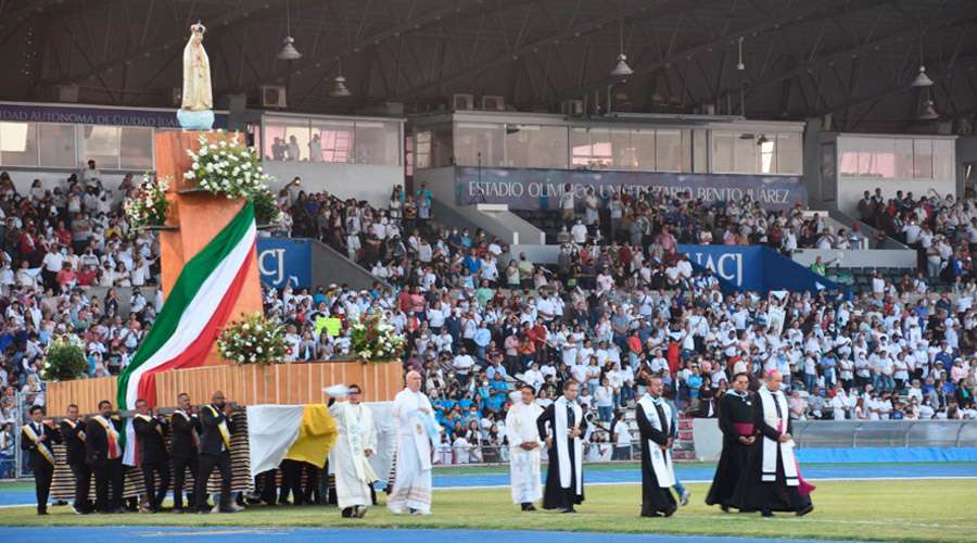 Más de 16 mil católicos participan de “Rosario Viviente” en México – ACI Prensa