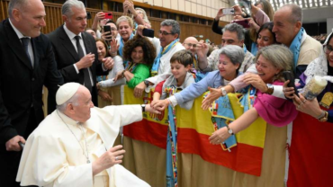Papa Francisco: Iglesia y Estado tienen la responsabilidad de escuchar a las familias – ACI Prensa