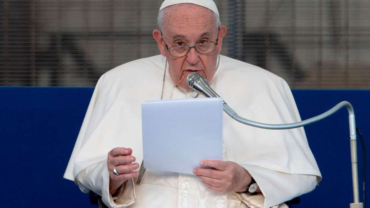 El Papa lamenta que el mundo vuelva a ser amenazado con armas nucleares – ACI Prensa