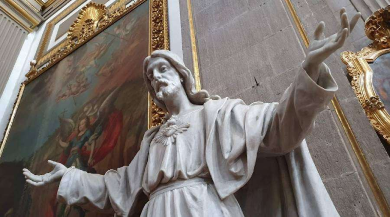 Sacerdote señala 3 celebraciones que no debemos olvidar del “mes del Señor” – ACI Prensa
