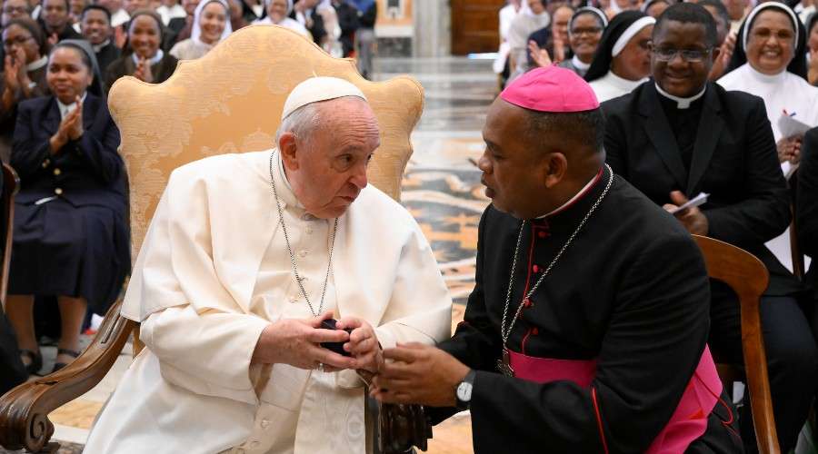 El Papa Francisco pide a sacerdotes cultivar la unidad y evitar el “virus del egoísmo” – ACI Prensa