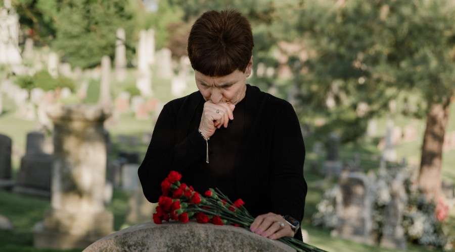 Oración por los difuntos para rezar en el cementerio – ACI Prensa