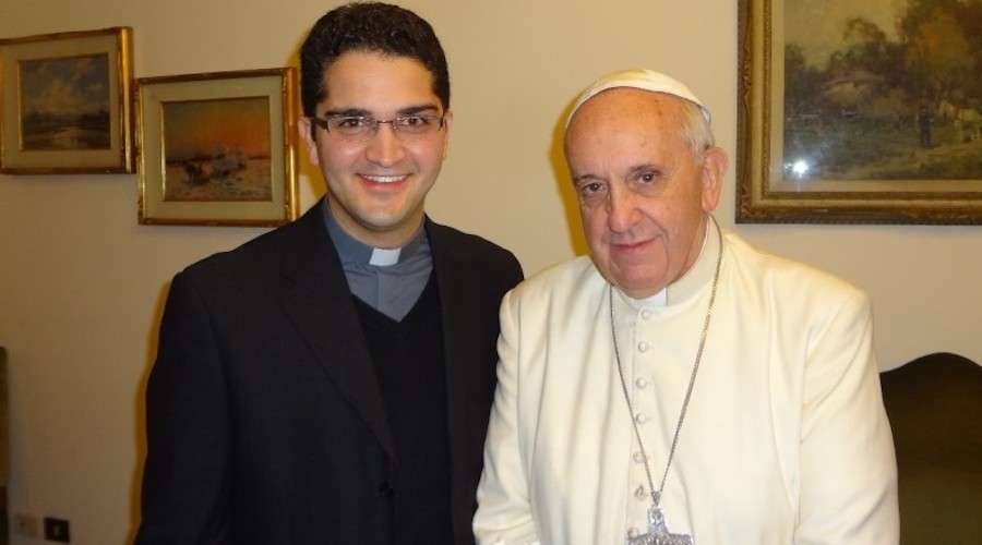 El Papa Francisco nombra a laico al que confesó para importante cargo en el Vaticano – ACI Prensa