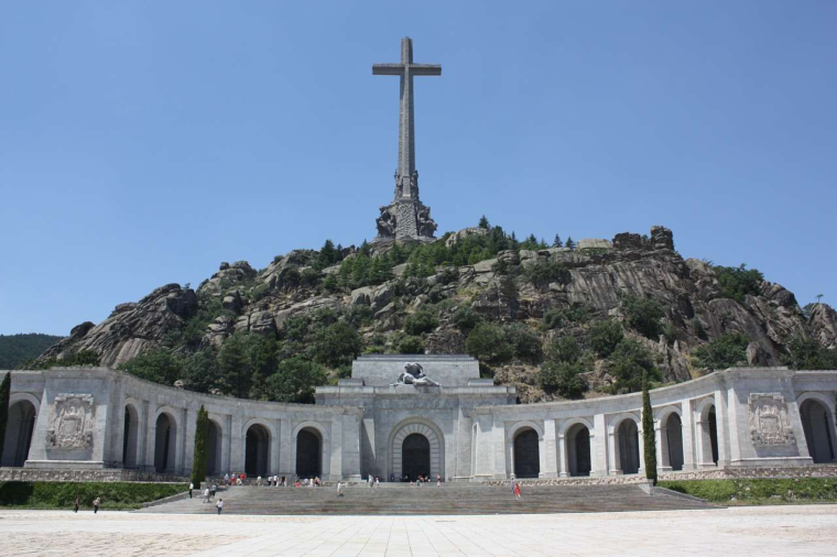 ¿Cómo ayudar a los monjes del Valle de los Caídos? Experto responde – ACI Prensa