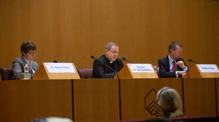 Obispos alemanes: Seguimos siendo católicos, pero queremos serlo de otra manera – ACI Prensa