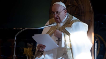 Papa Francisco: Jesús Crucificado nos mira con los brazos abiertos ¡Ese es nuestro Rey! – ACI Prensa