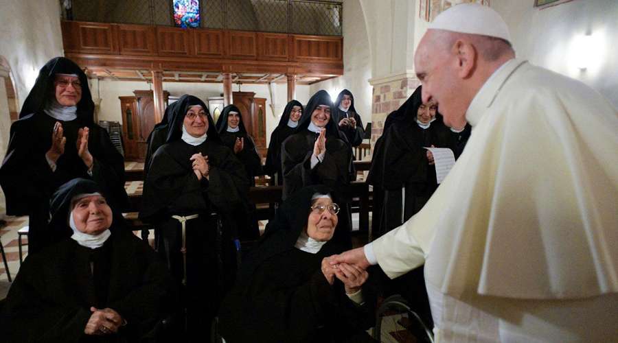 El Papa Francisco rinde este homenaje a las monjas contemplativas – ACI Prensa