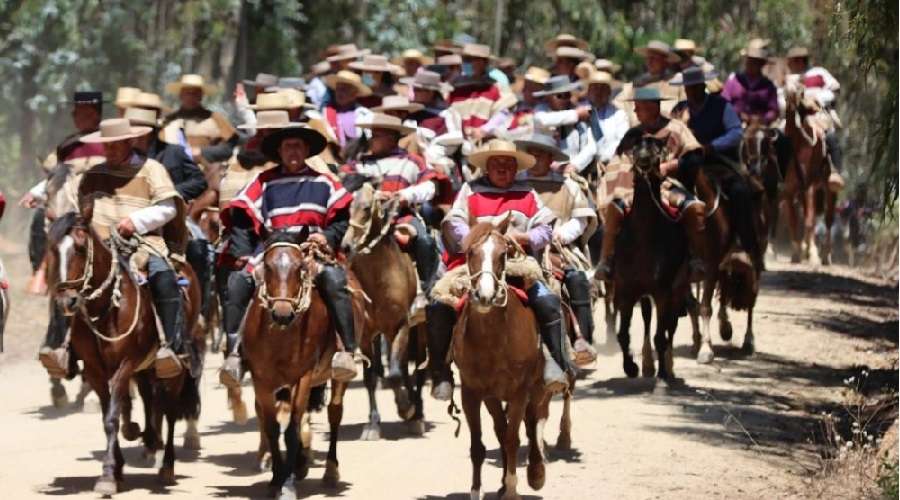 Un centenar de peregrinos a caballo honró a San Andrés Apóstol en Chile – ACI Prensa