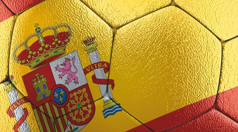 Colegio católico expulsa a alumnos por colgar la bandera de España – ACI Prensa