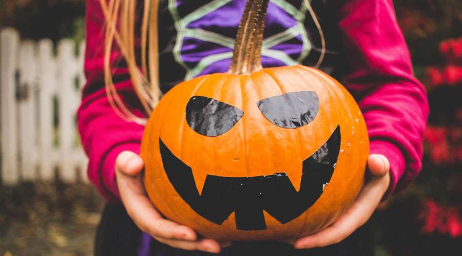 Niños golpearon a monaguillo que los encaró por celebrar Halloween – ACI Prensa