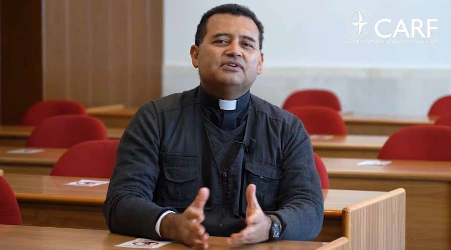 Difunden la historia de cientos de sacerdotes y religiosos formados con becas [VÍDEO] – ACI Prensa