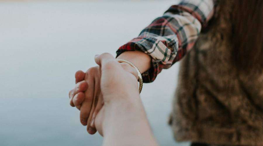 7 oraciones católicas para pedir a Dios una buena pareja – ACI Prensa