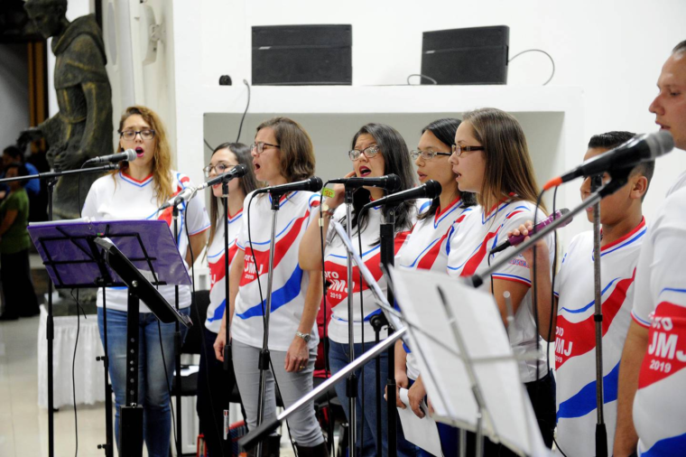 A los coros de las iglesias en Navidad: Ustedes no son los protagonistas y la misa no es un concierto – La Teja Costa Rica