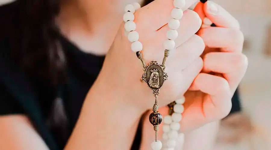 La Virgen María pidió hace más de 40 años rezar el Rosario de los Siete Dolores – ACI Prensa