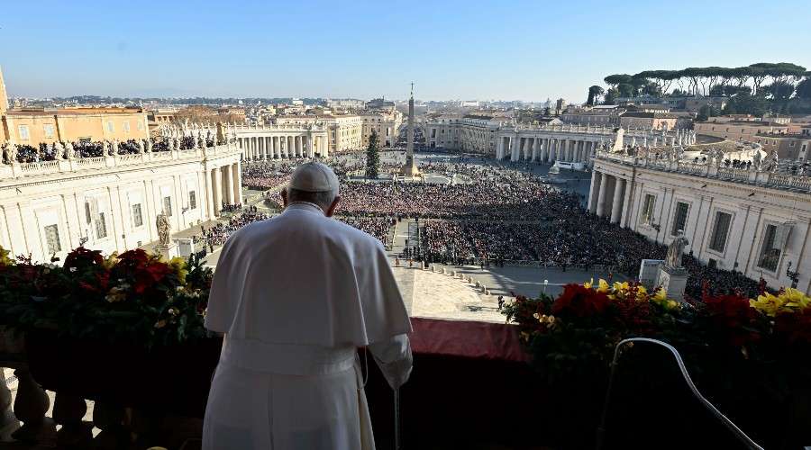Papa Francisco: Salir del bullicio y fijar la mirada en el rostro del Niño que ha nacido – ACI Prensa