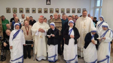 Cardenal enviado papal festeja la Navidad con católicos en Ucrania – ACI Prensa