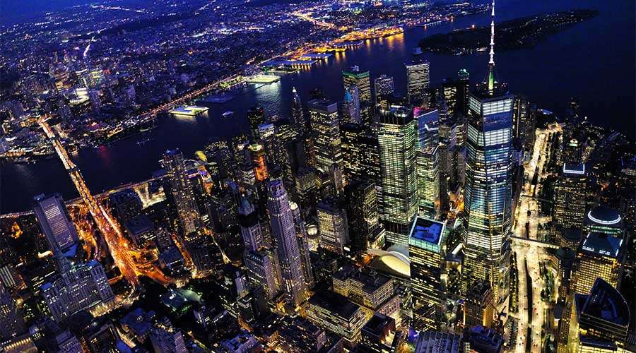 La noche en que los rascacielos de Nueva York se llenaron de cruces brillantes – ACI Prensa