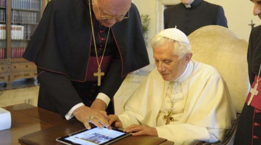 Benedicto XVI fue el primer Papa en tener Twitter – ACI Prensa