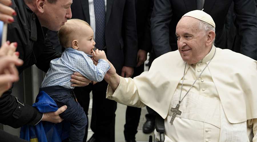 Papa Francisco en dia de Santos Inocentes: Protejan a niños de la … – ACI Prensa