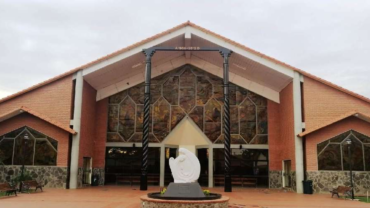 Sacerdote denuncia irrupción de policías en iglesia católica – ACI Prensa