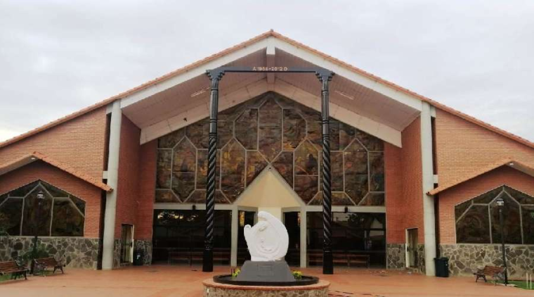 Sacerdote denuncia irrupción de policías en iglesia católica – ACI Prensa