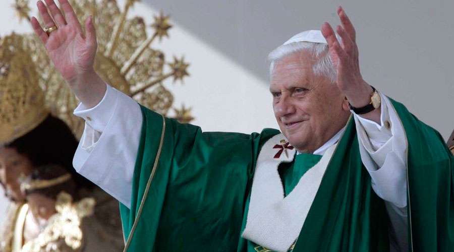 ¿Por qué Benedicto XVI anunció su renuncia en latín? – ACI Prensa