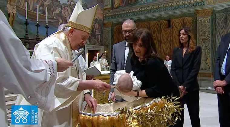 El Papa Francisco bautiza a 13 niños y explica una tarea crucial a … – ACI Prensa