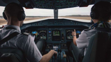 Piloto rinde emotivo homenaje a Benedicto XVI durante vuelo a … – ACI Prensa