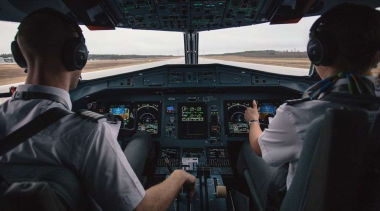 Piloto rinde emotivo homenaje a Benedicto XVI durante vuelo a … – ACI Prensa