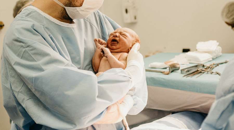 Avanza proyecto de ley que protege a bebés sobrevivientes del aborto – ACI Prensa