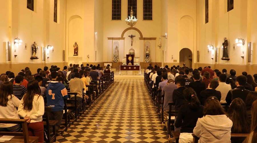 Argentina: Retiran de parroquia y colegio a Instituto Miles Christi – ACI Prensa
