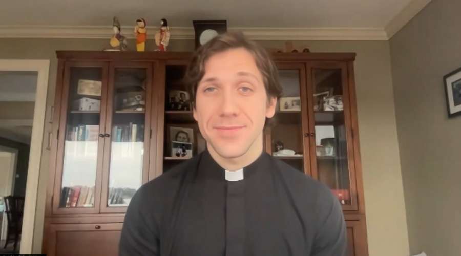 Sacerdote que confesó 18 horas seguidas revela los santos que lo … – ACI Prensa