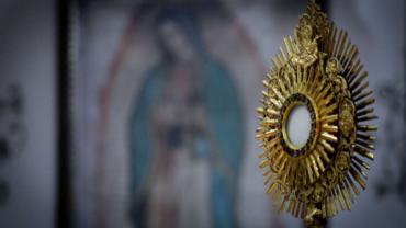 Con Horas Santas pastoral hispana se une al Avivamiento Eucarístico – ACI Prensa