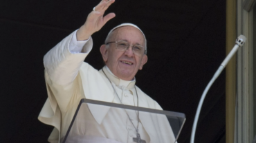 Papa Francisco en el Ángelus: Los cristianos estamos invitados a estar abiertos al cambio