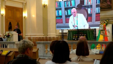 Papa Francisco a jóvenes católicos rusos: Sean artesanos de paz ante tantos conflictos