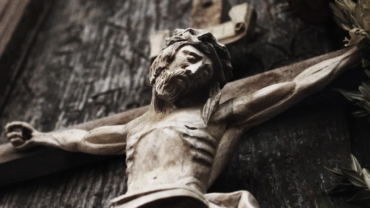 Obispado aclara que sacerdote prófugo de la Justicia ya no pertenece al clero católico