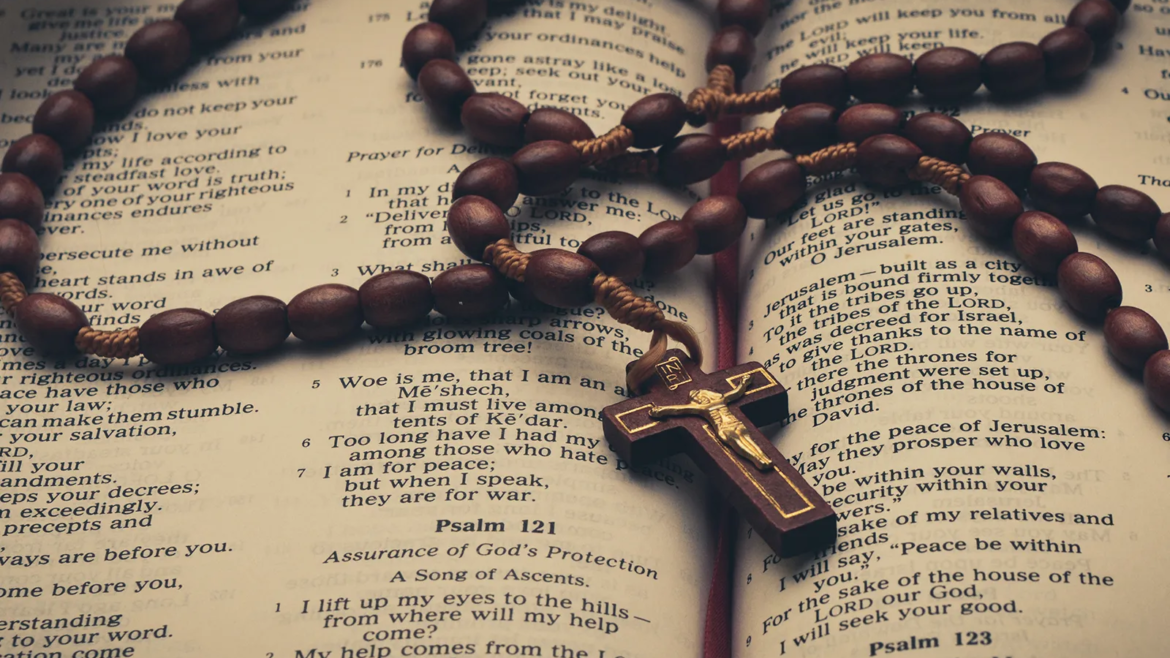 Mes de la Biblia: ¿Por qué es importante que los católicos conozcan las Escrituras?