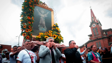 En la fiesta del Divino Niño, llaman a dejarse abrazar por el amor de Dios