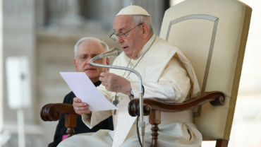 El Papa explica la razón de su viaje a Mongolia, un país que “mira hacia la luz del bien”