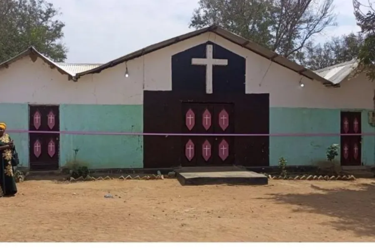 Iglesia en Tanzania realiza 30 días de oración y ayuno por profanación de parroquia