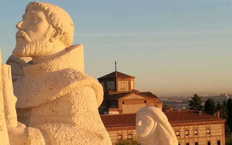 Abren la Puerta Santa del carmelo del Cerro de los Ángeles por su centenario