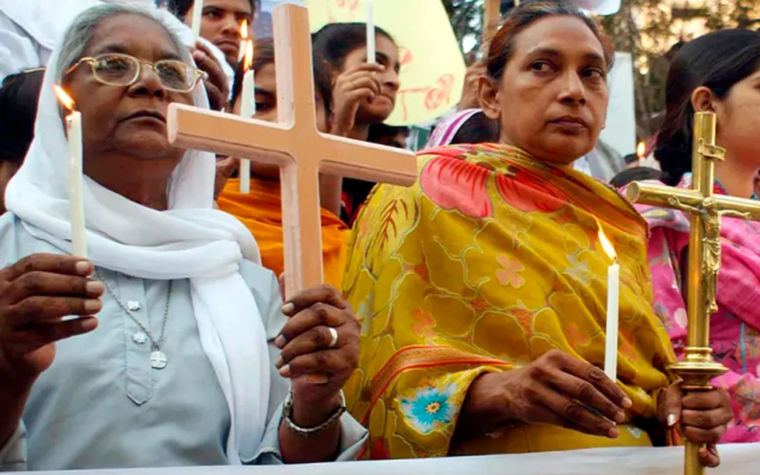 Sigue la violencia anticristiana en Pakistán: Un pastor herido de bala
