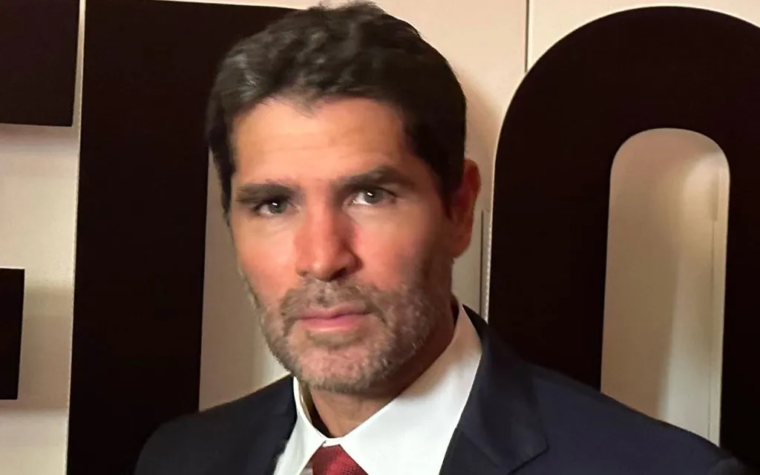 Eduardo Verástegui se registra como aspirante a candidato a la presidencia de México