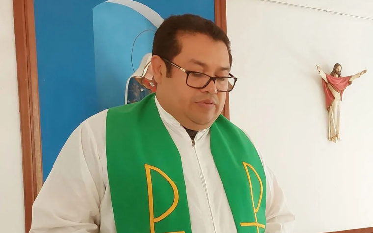 Dictadura de Nicaragua impide volver al país a sacerdote que había viajado al extranjero