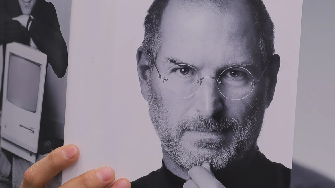Así fue como Steve Jobs, cofundador de Apple, se salvó del aborto