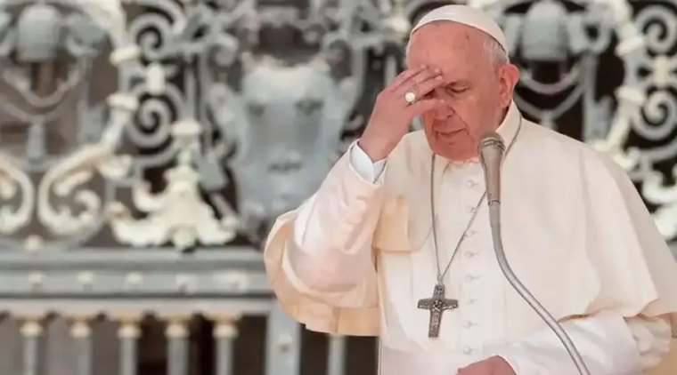 El Papa Francisco lamenta las miles de víctimas tras el paso de un ciclón en Libia
